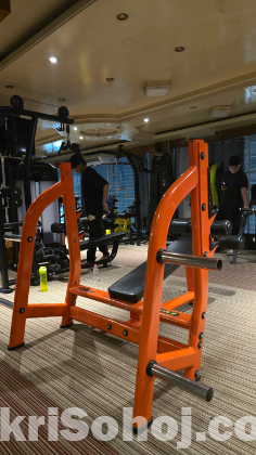 বেঞ্চ প্রেস (Bench press)